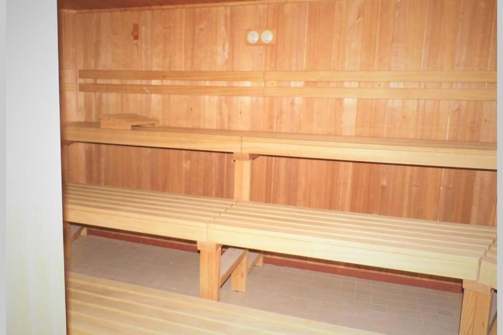 Traveloge Mit Schwimmbad Und Sauna 뤼베크 외부 사진